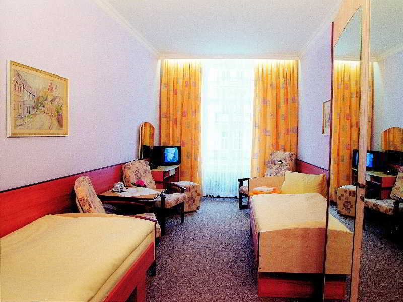 Krivan Hotel Karlovy Vary Esterno foto
